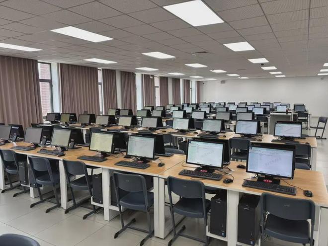 【重磅发布】海豚人工智能通识课实验平台(公有云)解决方案 - 全新发布上线！