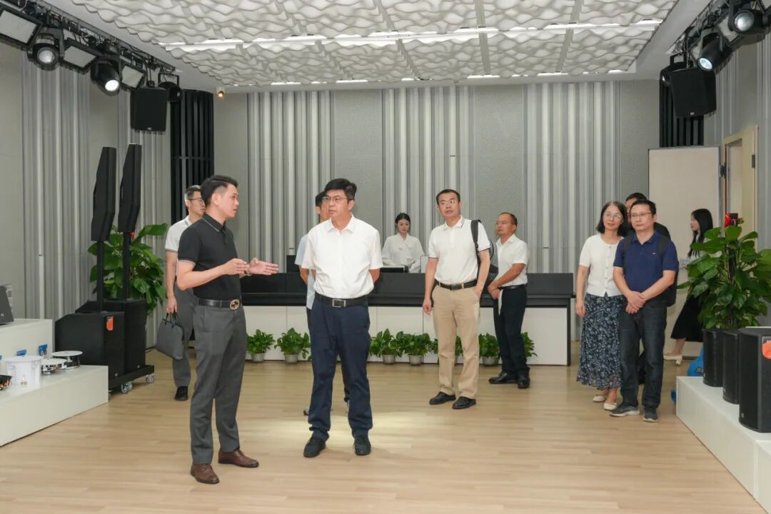 深化校企合作！广州城市职业学院党委书记、校长李铭辉一行莅临itc保伦股份考察参观