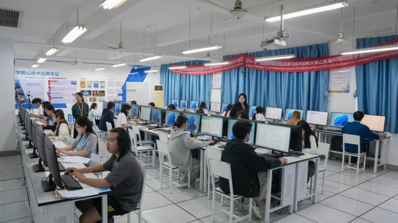 沪上师生AI设计才华崭露头角，金砖国家技能大赛上海选拔赛落幕