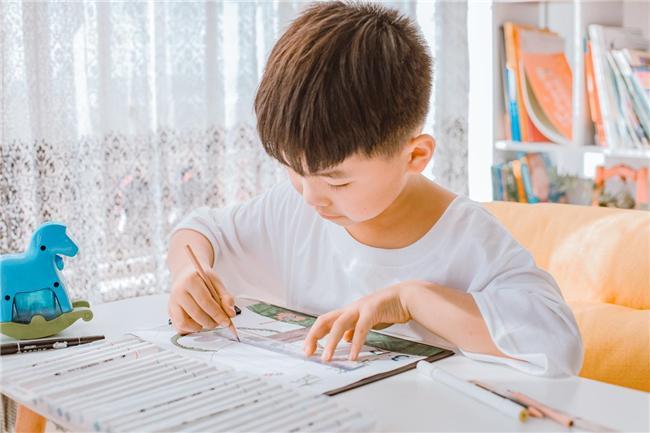 政策东风下的青少年心理护航：灵动生活集团欢米粒心理以专业生态响应教育新政