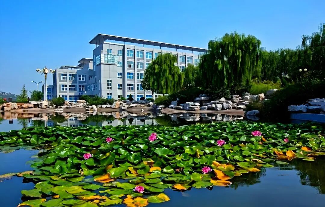 济南职业学院党委副书记杜红波一行莅临山东保伦电子科技考察交流